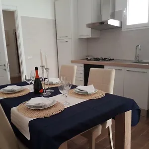 house-don-tonino.lecce-hotels.com/